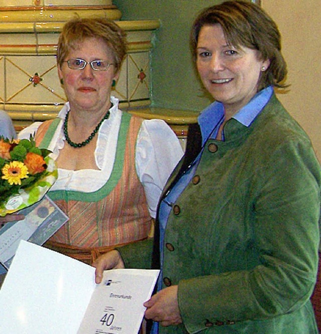 Bild: v.l. Herbert und Monika Schuy, L...Schmid, Direktorin des Hotel Saigerhh.  | Foto: Privat