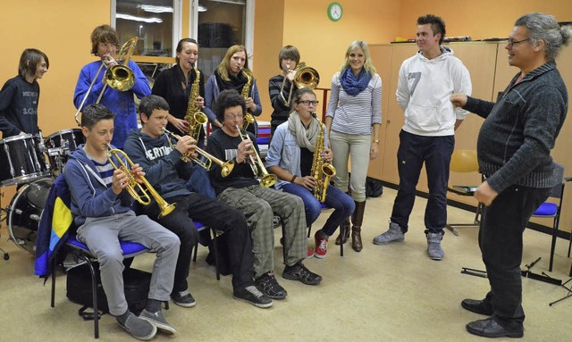 Haben  Spa bei der Sache: Musiker und...der Probe fr das gemeinsame Projekt.   | Foto: Barbara Ruda