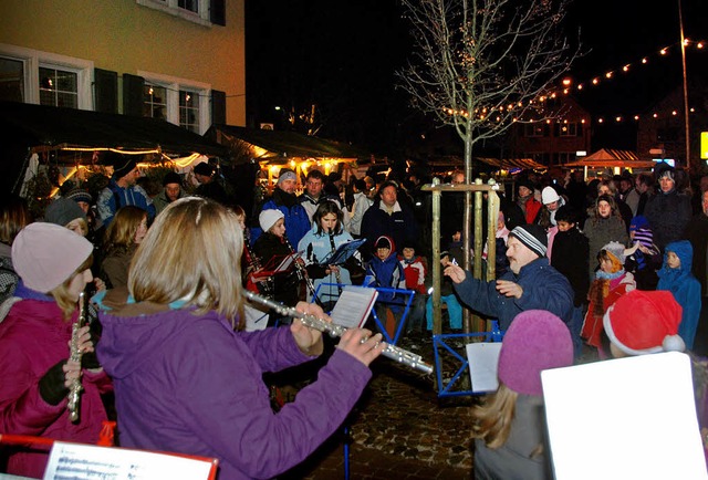 Auch die handgemachte Musik gehrt jed...en spielten die Sasbacher Jungblser.   | Foto: Roland Vitt