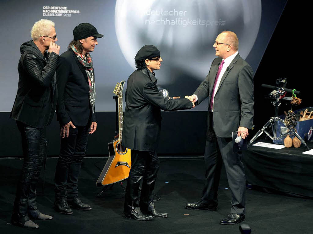Immer noch auf der Bühne daheim: Die Scorpions. Immer noch auf der Bühne daheim: Die Scorpions.