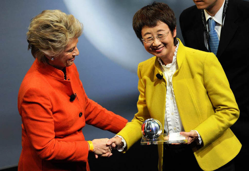 Die Bürgermeisterin des japanischen Sendai, Emiko Okuyama, Die Bürgermeisterin des japanischen Sendai, Emiko Okuyama,