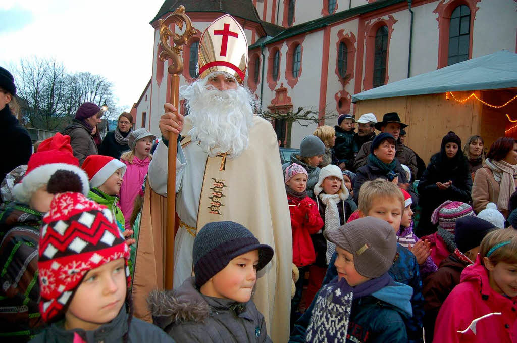 Erstmals ber vier Tage hinweg, von Donnerstag bis Sonntag, prsentiert sich der Weihnachtsmarkt mit attraktivem Programm.