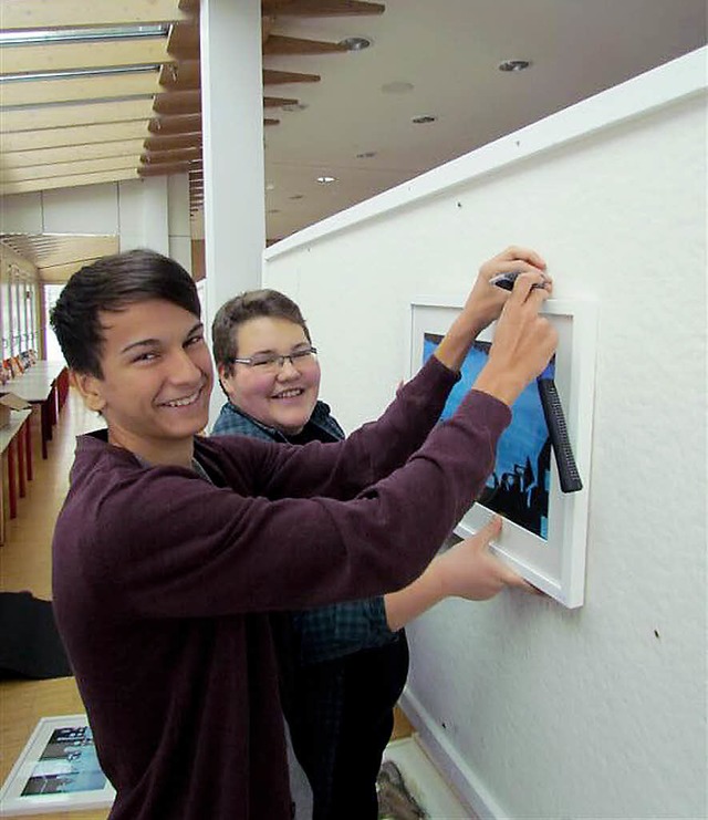 Gestern Vormittag in der Aula: Schler...deren morgen erstanden werden knnen.   | Foto: schule