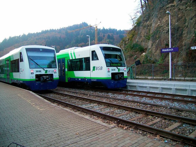 Die Breisgau-S-Bahn an der Station &#8222;Waldkirch&#8220;  | Foto: Bernd Fackler