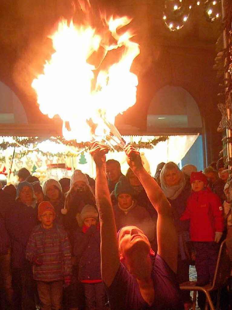 Erstmals ber vier Tage hinweg, von Donnerstag bis Sonntag, prsentiert sich der Weihnachtsmarkt mit attraktivem Programm.