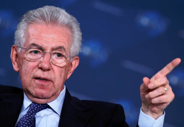 Mario Monti, Italiens Premier, plant seinen Rcktritt  | Foto: dpa