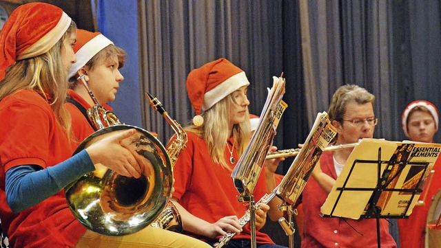 Das Blserensemble der Musikschule mac...n Auftakt bei der AWO-Weihnachtsfeier.  | Foto: Steineck
