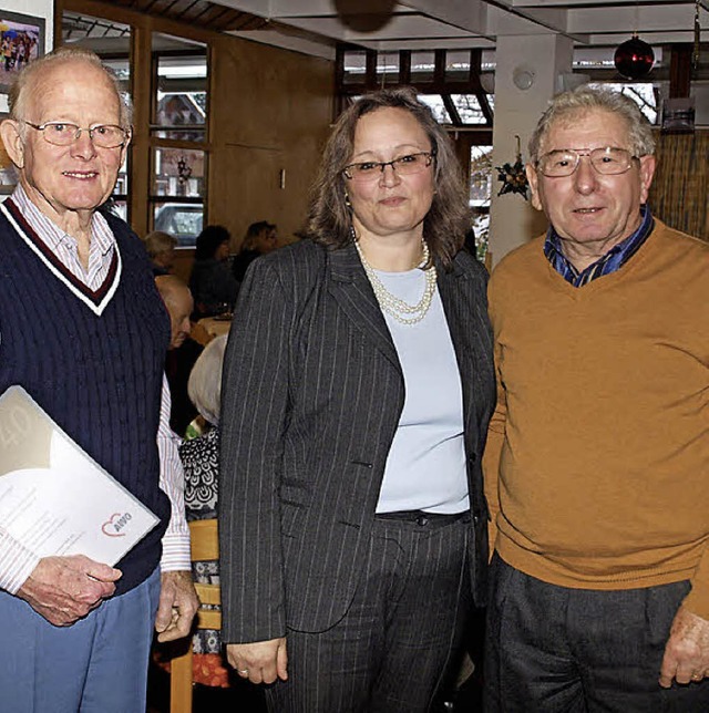 Ehrung bei der AWO: Heinz Wolpensinger...hristel Campagna und Wilhelm Pfrnder   | Foto: Albert Greiner