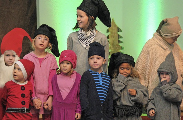 Der Auer Kinderchor unter Leitung von ...ken bei der Adventsfeier  der Vereine   | Foto: Silvia faller