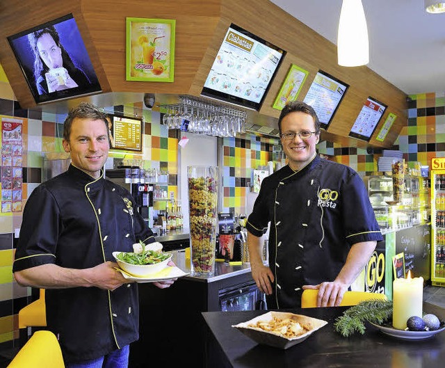Daniel Beier (links) und Axel Gellautz...enfroh gestalteten Schnellrestaurant.   | Foto: Thomas Kunz