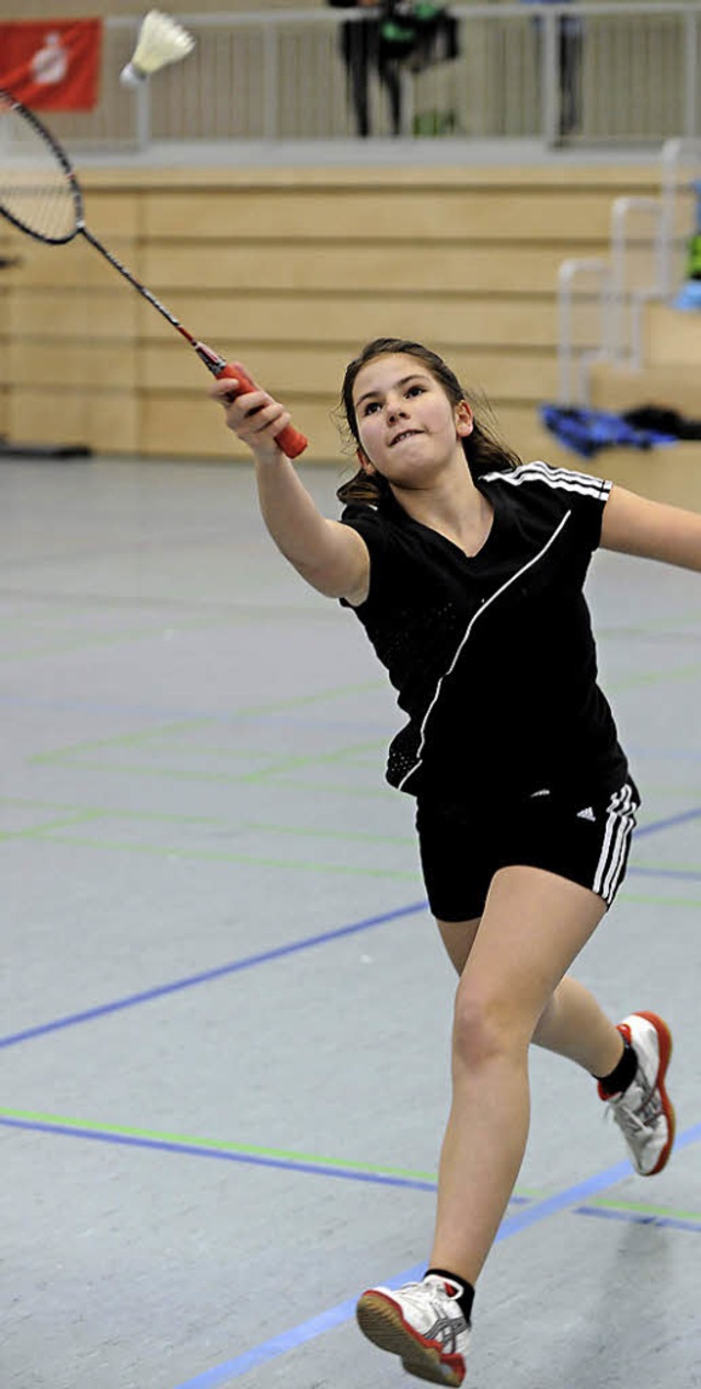 Behnde dem Federball hinterher: Doren...chopfheim ihr groes Badmintontalent.   | Foto: meinrad schn