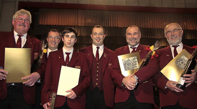 Ehrungen beim Musikverein Altdorf (von...lexander Klingler und Josef Wursthorn.  | Foto: Sandra Decoux-Kone