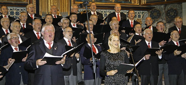 Stimmgewaltig prsentiert sich der Mn...i seiner &#8222;Bergweihnacht&#8220;.   | Foto: Eva Korinth