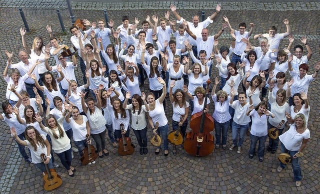 Das Orchester des Mandolinenvereins Ko...nzert in St. Margarethen in Waldkirch.  | Foto: Foto Ringwald