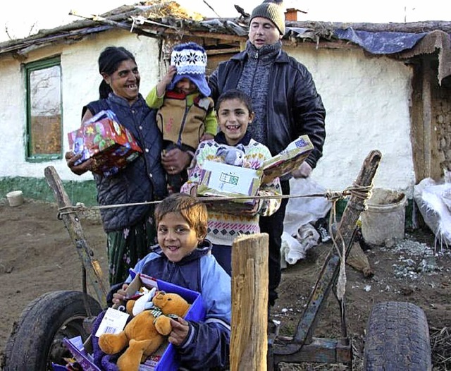 Kinder in Not freuen sich alljhrlich ...22;Weihnachten im Schuhkarton&#8220;.   | Foto: Privat
