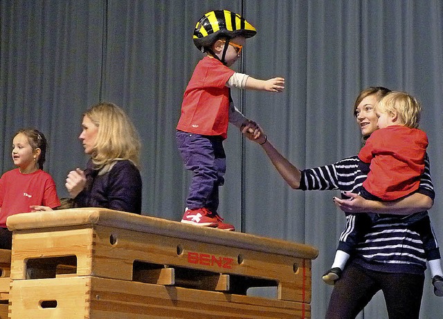 Auch die erst zwei bis drei Jahre alte...r des Ihringer Turnvereins ihr Bestes.  | Foto: christine weirich