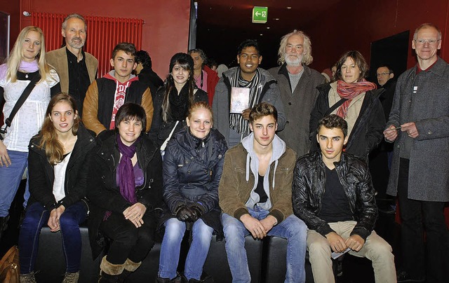 Teilnehmer des Wettbewerbs mit Dietmar... Leiter der Kunstschule (ganz rechts).  | Foto: Gertrude Siefke