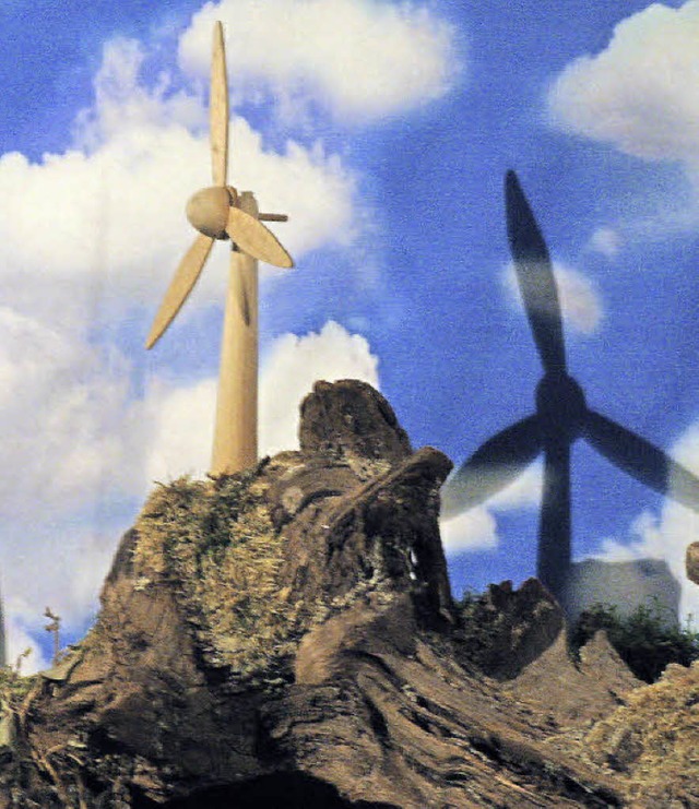 Diese Windkraftanlage auf der Weihnac...rggipfel im Südschwarzwald überragen. | Foto: M. Lange Diese Windkraftanlage auf der Weihnac...rggipfel im Südschwarzwald überragen. | Foto: M. Lange