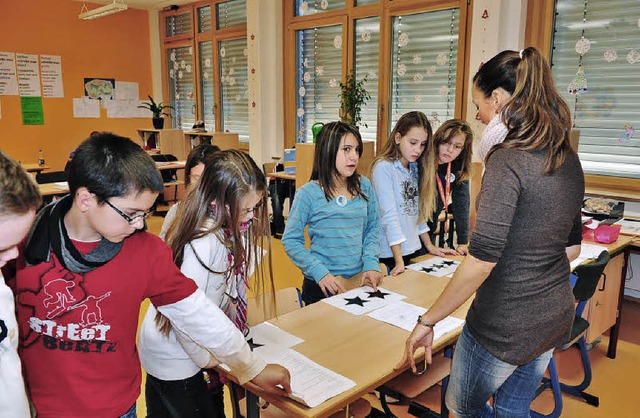 Welche Leistungsstufe die Schler whl...bel bert die Kinder bei ihrer Wahl.   | Foto: Axel Fleig