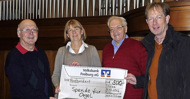 Strahlende Gesichter bei der Spendenb...ser, August Frderer, Clemens Disch.    | Foto: Monika Hofmeier