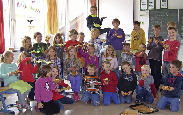 Sie haben eine neue Rektorin: Die Sch...n und Schler der Grundschule Waldau.   | Foto: Alexandra Wehrle