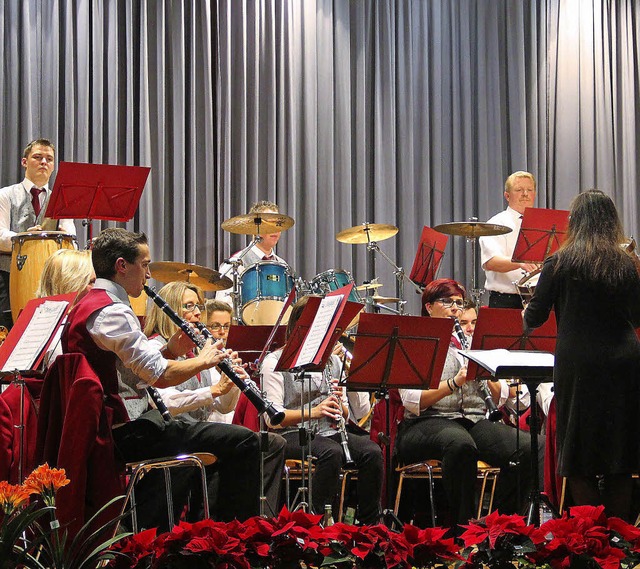 Das Orchester des Musikvereins Langena..., was die Musik alles ausdrcken kann.  | Foto: Monika Weber