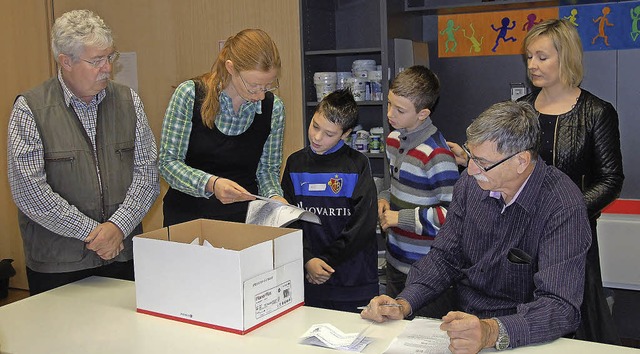 Beim Quiz des Table Ronde durften Sch...ten bettigen und die Gewinner ziehen.  | Foto: Steineck