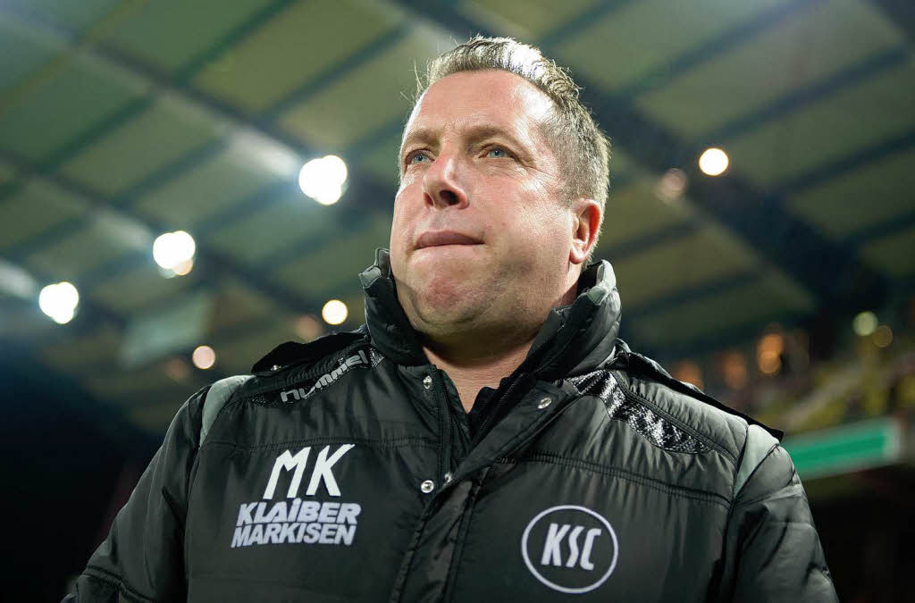 Markus Kauczinski, der Trainer des Karlsruher SC, hat eine gut vorbereitete Mannschaft auf das Feld geschickt.