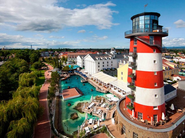 Thront als Leuchtturm ber dem Europa-Park: das neue Hotel Bell Rock  | Foto: Euopa-Park