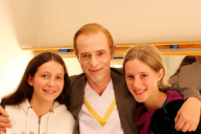 Karl-Heinz Brandt mit den beiden Reporterinnen  | Foto: privat