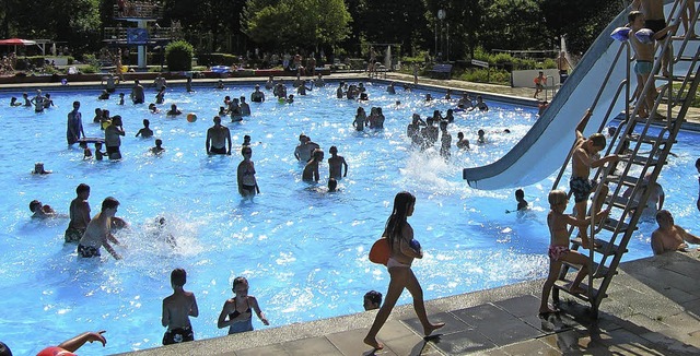 Ein attraktives Schwimmbad ist wichtig...eim, so die Fraktionen im Gemeinderat.  | Foto: Archivfoto: Schler