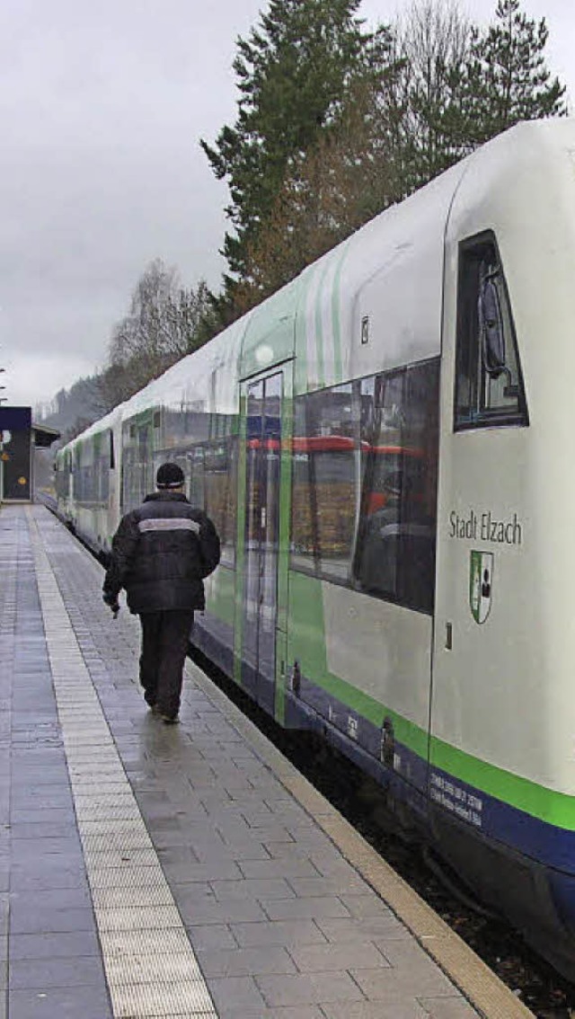 Breisgau-S-Bahn hlt in Elzach.  | Foto: Bernd Fackler