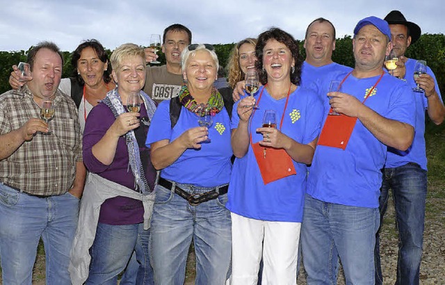 Weinwanderfreunde lassen sich einen gu...ffenburger Weinwandertag im September   | Foto: Frank Leonhardt