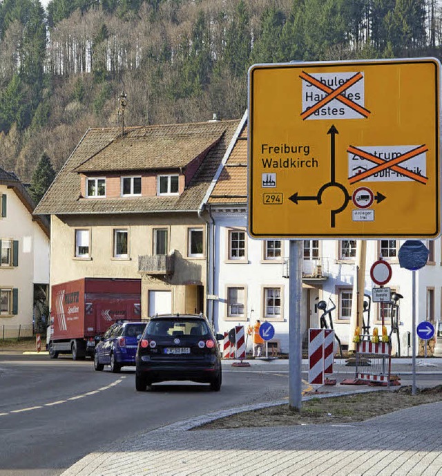 Der Kreisverkehr Sd in Elzach wird diese Woche freigegeben.   | Foto: zg