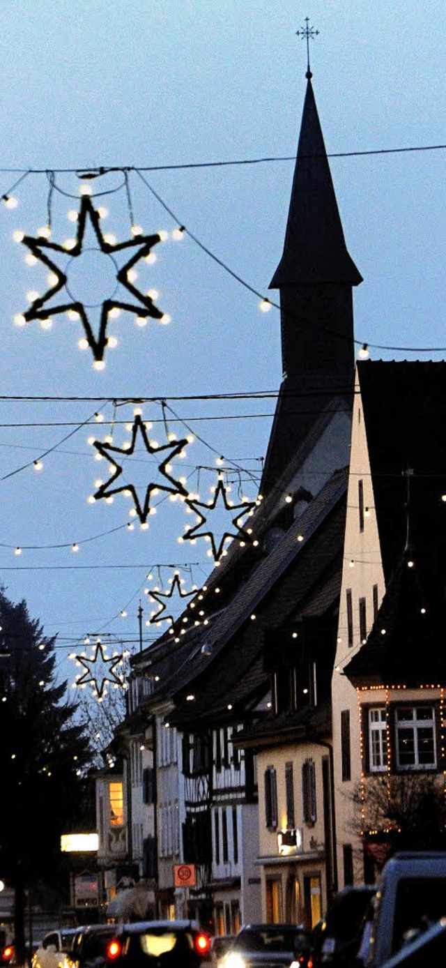 Abendstimmung im weihnachtlich geschmckten Kenzingen  | Foto: Siegfried Gollrad