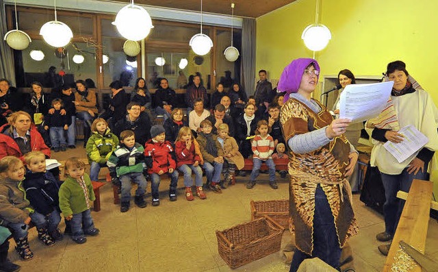 Das kleine Stck Von Maria und Josef ...m Auszugsfest im Oberlin-Kindergarten.  | Foto: Michael bamBerger