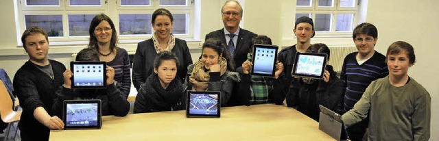 Die Schler der Tabletklasse dankten d...assensatz an kleinen, mobilen Rechnern  | Foto: Markus Zimmermann, Markus Zimmermann