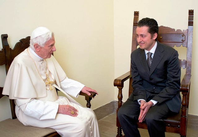 Papst Bendedikt XVI. hat seinen ehemal...Kammerdiener Paolo Gabriele begnadigt.  | Foto: AFP