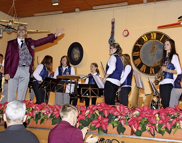Die Jugendkapelle spielte den Countdown zum Adventskonzert.  | Foto: jrn kerckhoff