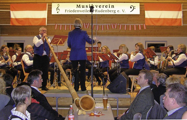 In der ersten Reihe verfolgten Brgerm...Musikvereins Friedenweiler-Rudenberg.   | Foto: Liane Schilling
