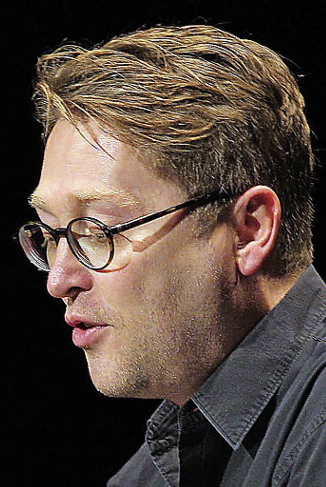 Jan Weiler bei der Lesung im Salmen  | Foto: P. Heck