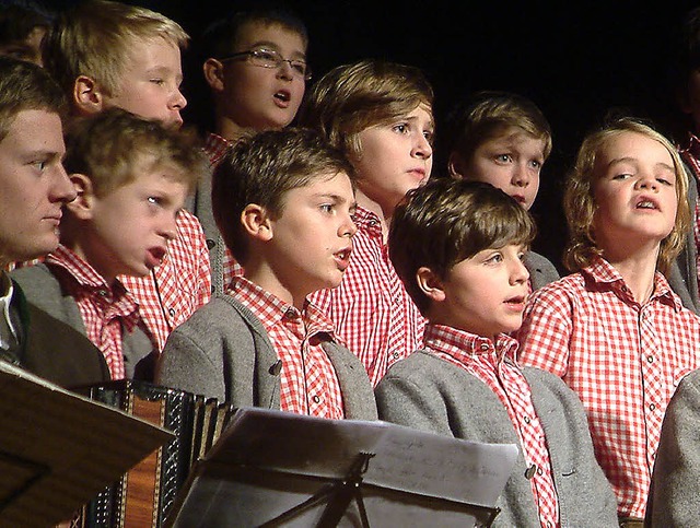 Mit engelsgleichen Stimmen sang der T...8220; in der Schopfheimer Stadthalle.   | Foto: Roswitha Frey