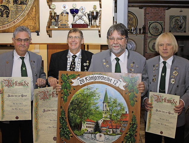 Am treffsichersten bei der Schtzenges...       1.Ritter       Helmut Schwehr.   | Foto: Privat