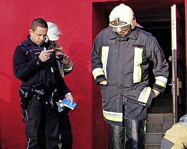 Einsatz in der Shisha-Bar: Polizei und...waren mit einem Groaufgebot vor Ort.   | Foto: Vollmar