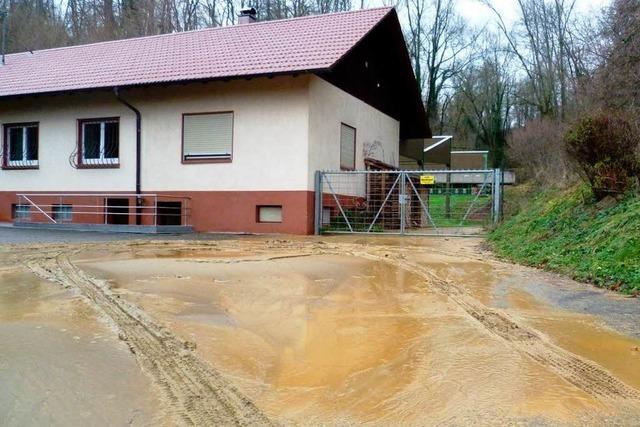 Der Regen hinterlsst viel Schlamm – Pegel sollen sinken