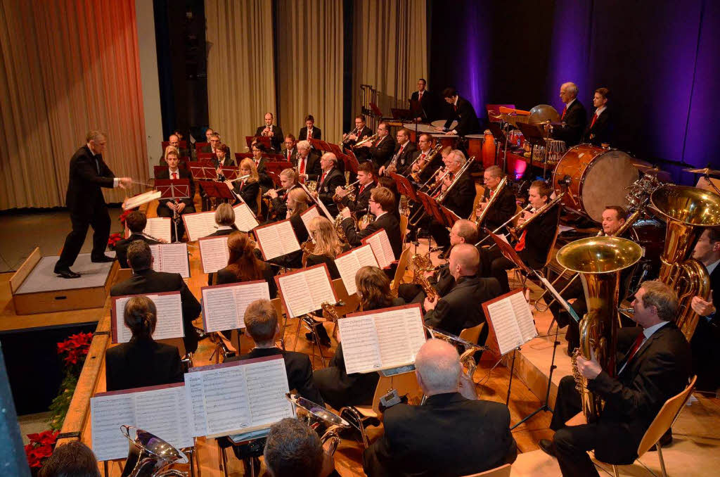 Beeindruckende Flle auf der Bhne: 50 Musiker wirkten im Konzertorchester mit.