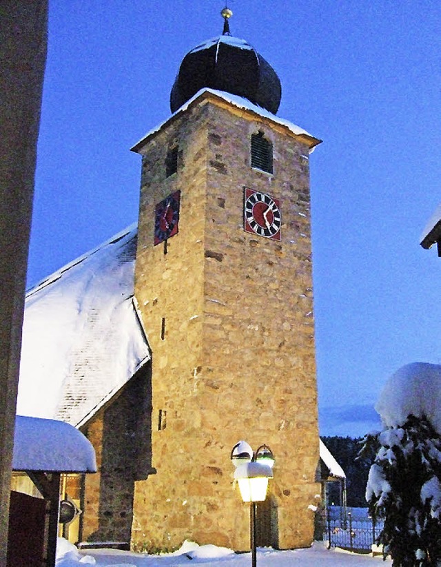 Kirchturm und rtselhafte Inschrift  | Foto: Friedbert Zapf