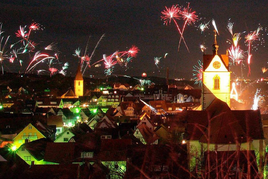 Fotos: Silvester-Feuerwerk in Südbaden - Südwest - Fotogalerien