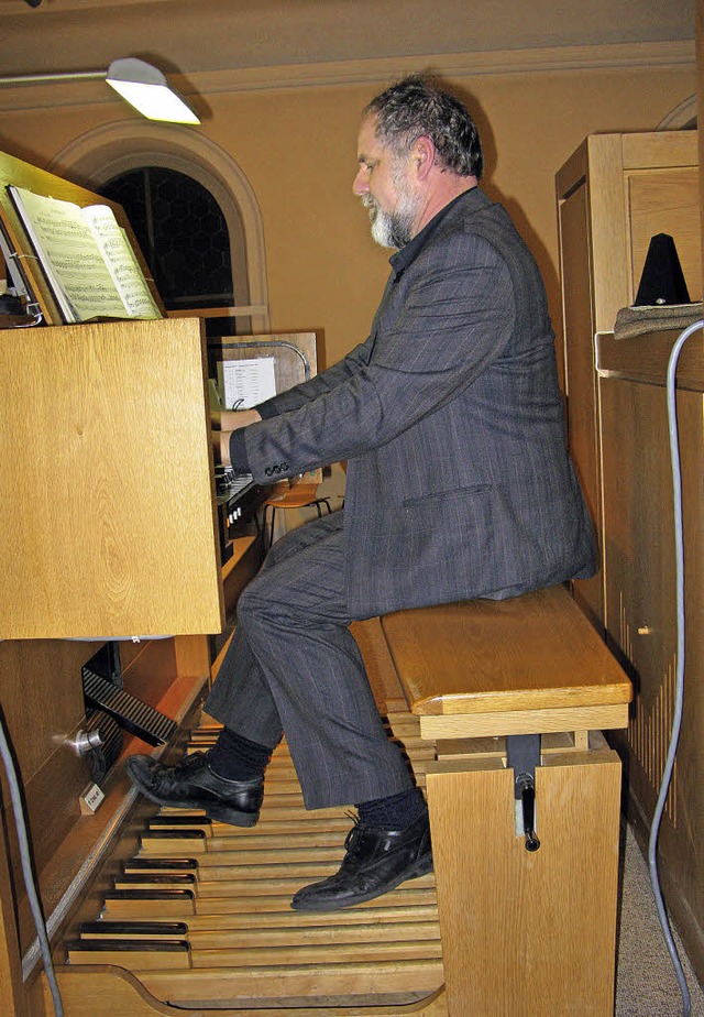 Der Heidelberger Organist Christoph An...esausklang in Bernau ein Orgelkonzert.  | Foto: Ulrike Spiegelhalter