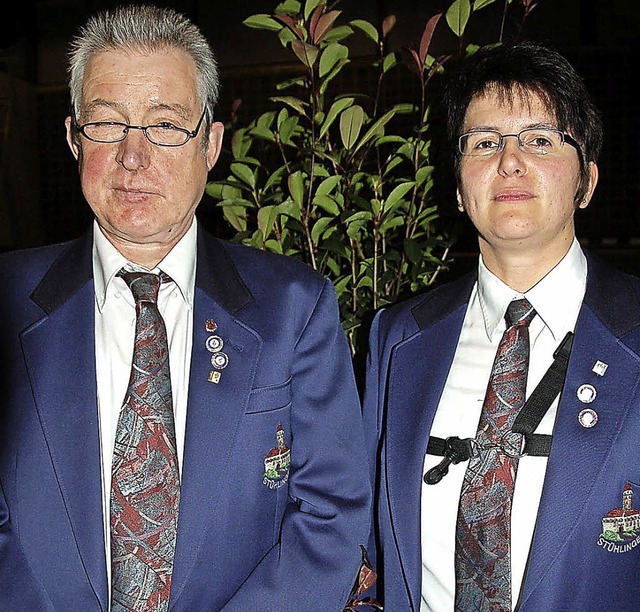 Die Jubilare Silvia Schupp und Helmut ...ikverbandes und der Stadtmusik freuen.  | Foto: Binner-Schwarz